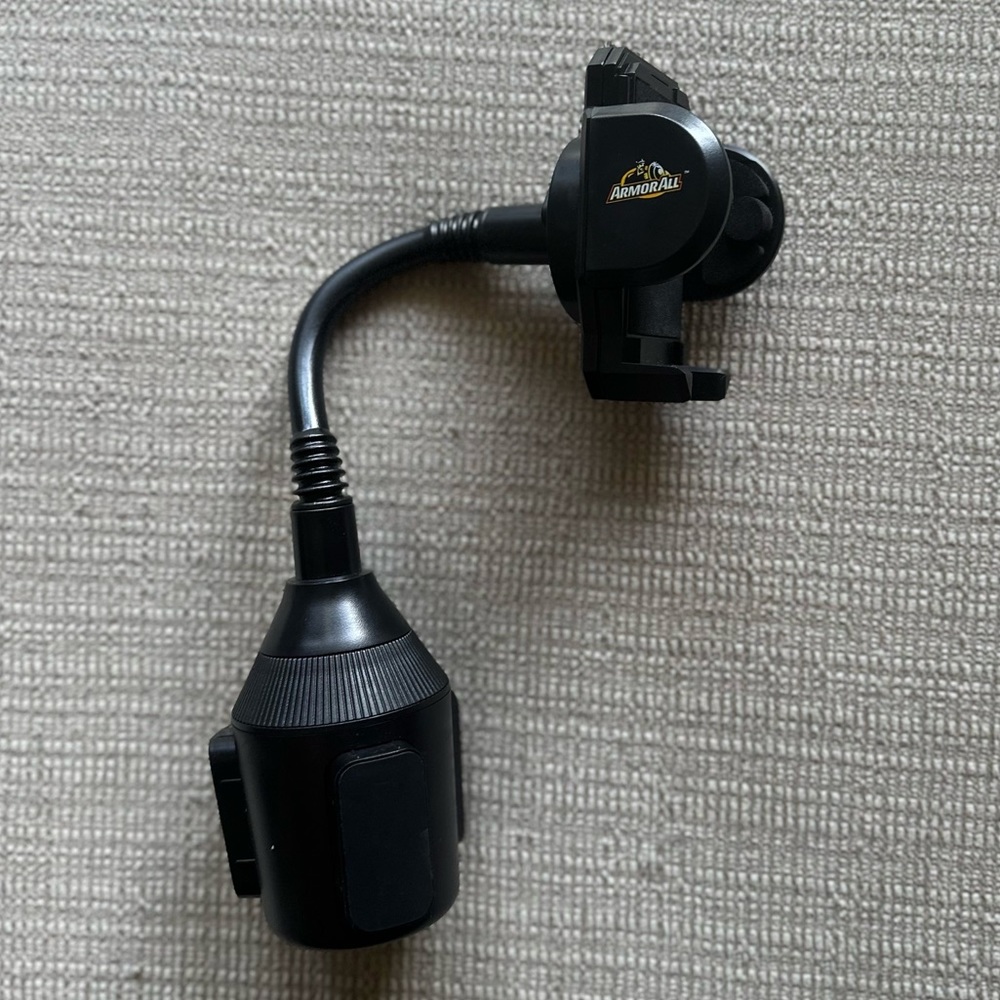 Brand new - cup holder phone mount